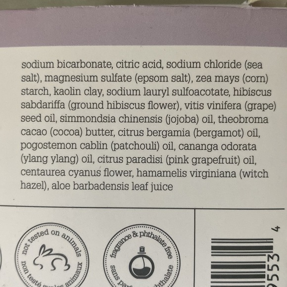 FREE with purchase bath bomb - Picture 3 of 4